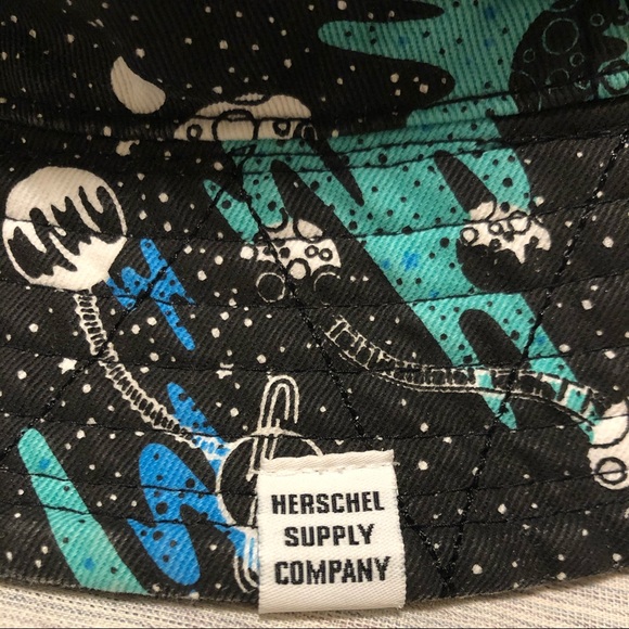 Herschel Bucket Hat - Picture 2 of 5
